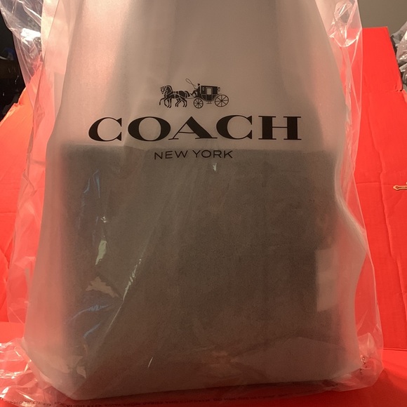 🆕Coach Tote With Horse And Carriage Dot Print Purse - Picture 6 of 14